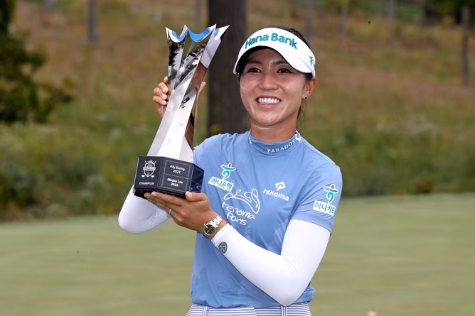 Kroger Queen City Championship 2025 Round 1 tee times and pairings explored