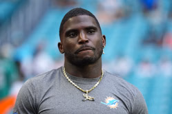 Tyreek Hill landing spots: 5 best fits if WR demands trade from Dolphins ft. Kansas City Chiefs