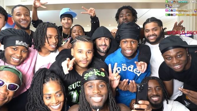 Kai Cenat makes history after officially garnering over 1 million Twitch subscribers