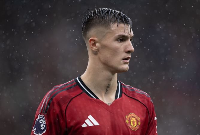 Manchester United forward considers himself better than Benjamin Sesko despite being deemed surplus to requirements: Reports