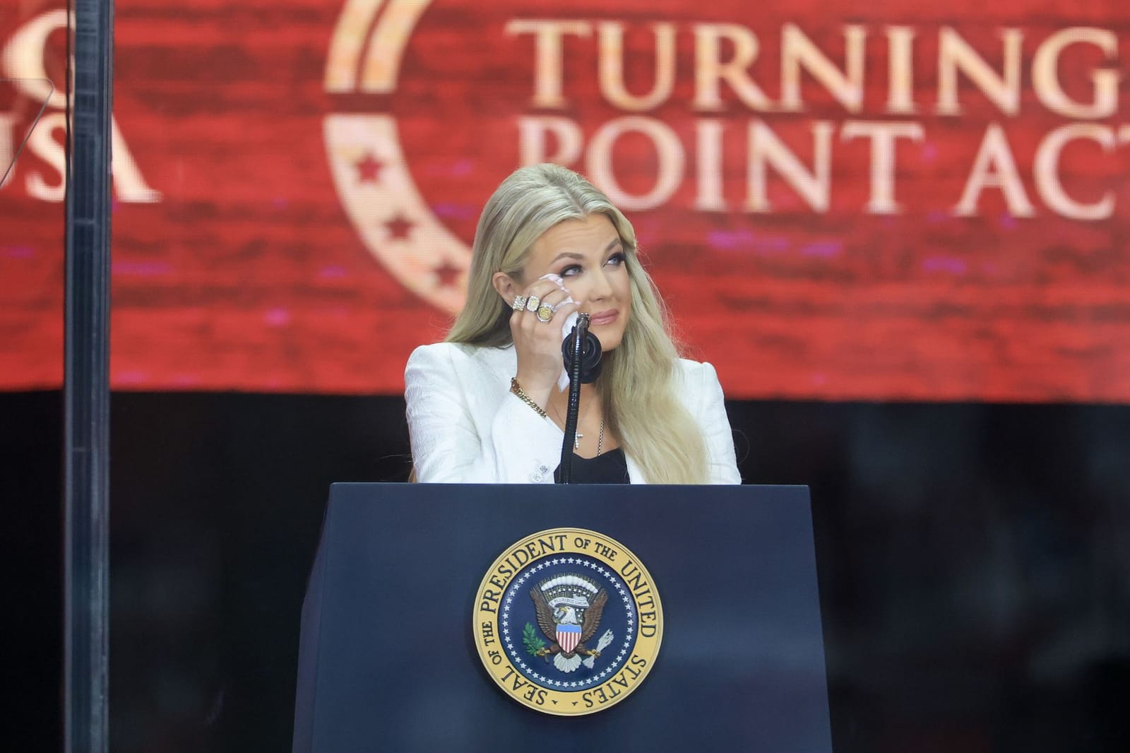 Surgeon who treated Charlie Kirk’s gunshot wound shares how he saved