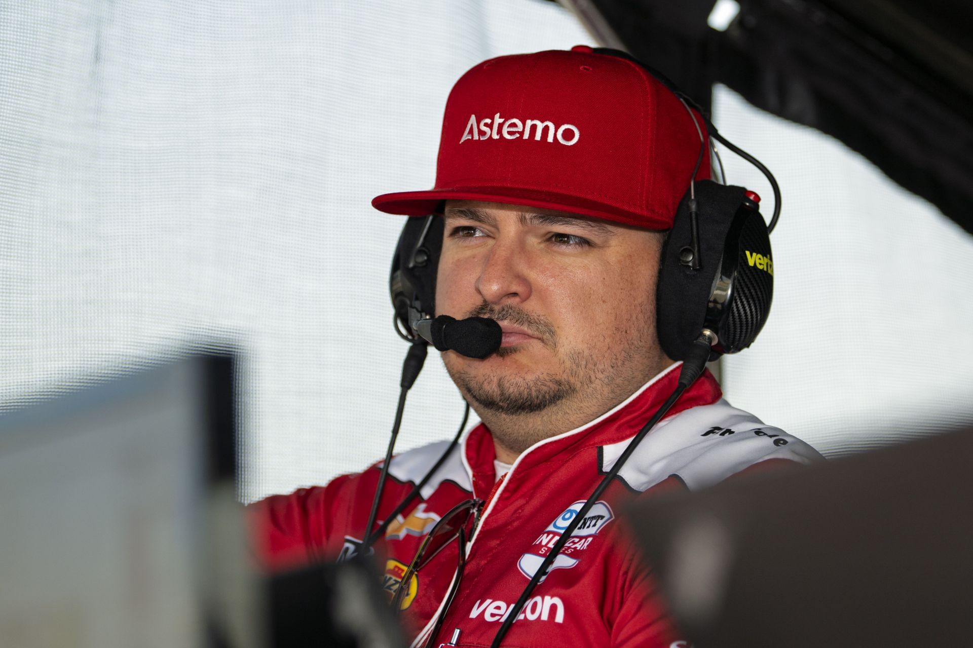 Josef Newgarden&#039;s race strategist at the NTT INDYCAR Series Sukup Race Weekend - Source: Getty