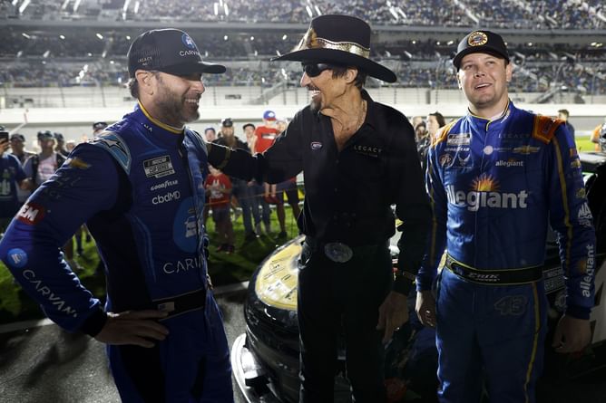 Jimmie Johnson’s LMC driver Erik Jones rues one factor that “boomed their strategy” at the Bristol night race