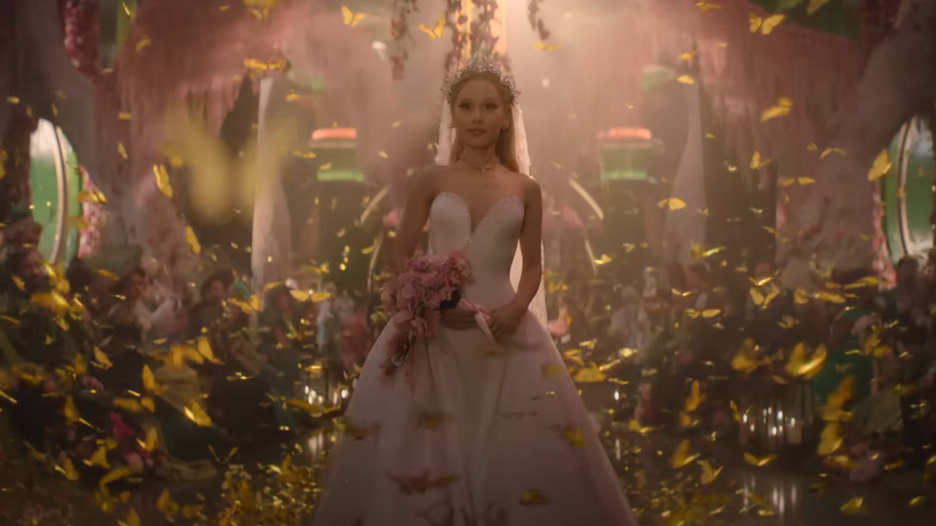 A moment from the Wicked: For Good trailer (Image via YouTube/Universal Pictures)