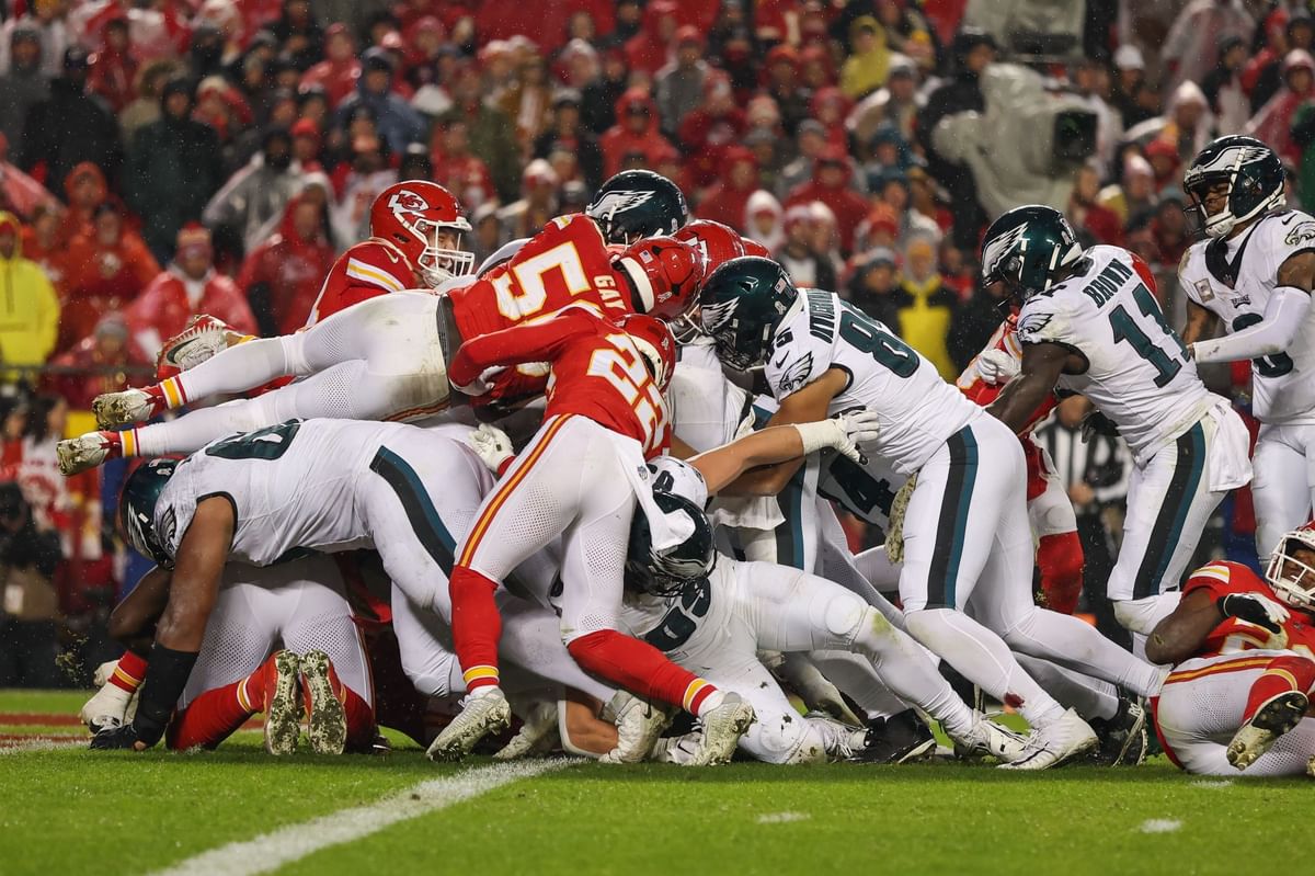 Adam Schefter blames NFL owners for Chiefs' loss to Eagles in Week 2 - "Even the officials don't know how to handle it"