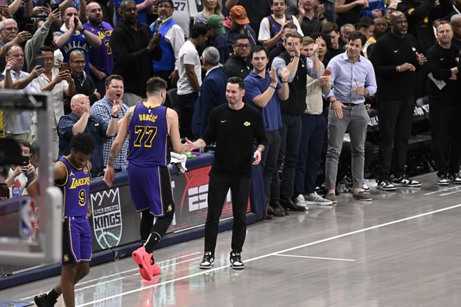 "This is his life now" - Lakers coach JJ Redick chimes in on Luka Doncic's stunning offseason transformation