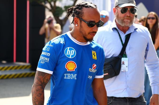 "He needs to remember who he is": Tifosi fan shower their love for Lewis Hamilton