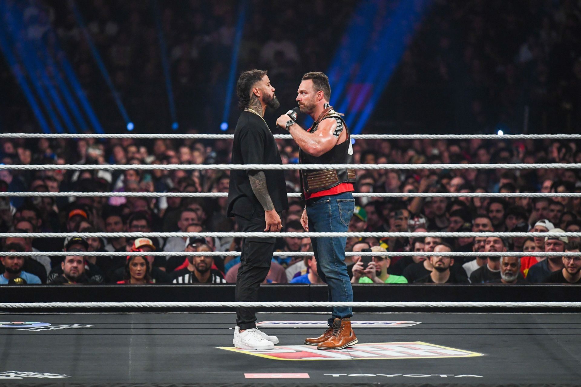 Monday Night RAW - Source: Getty
