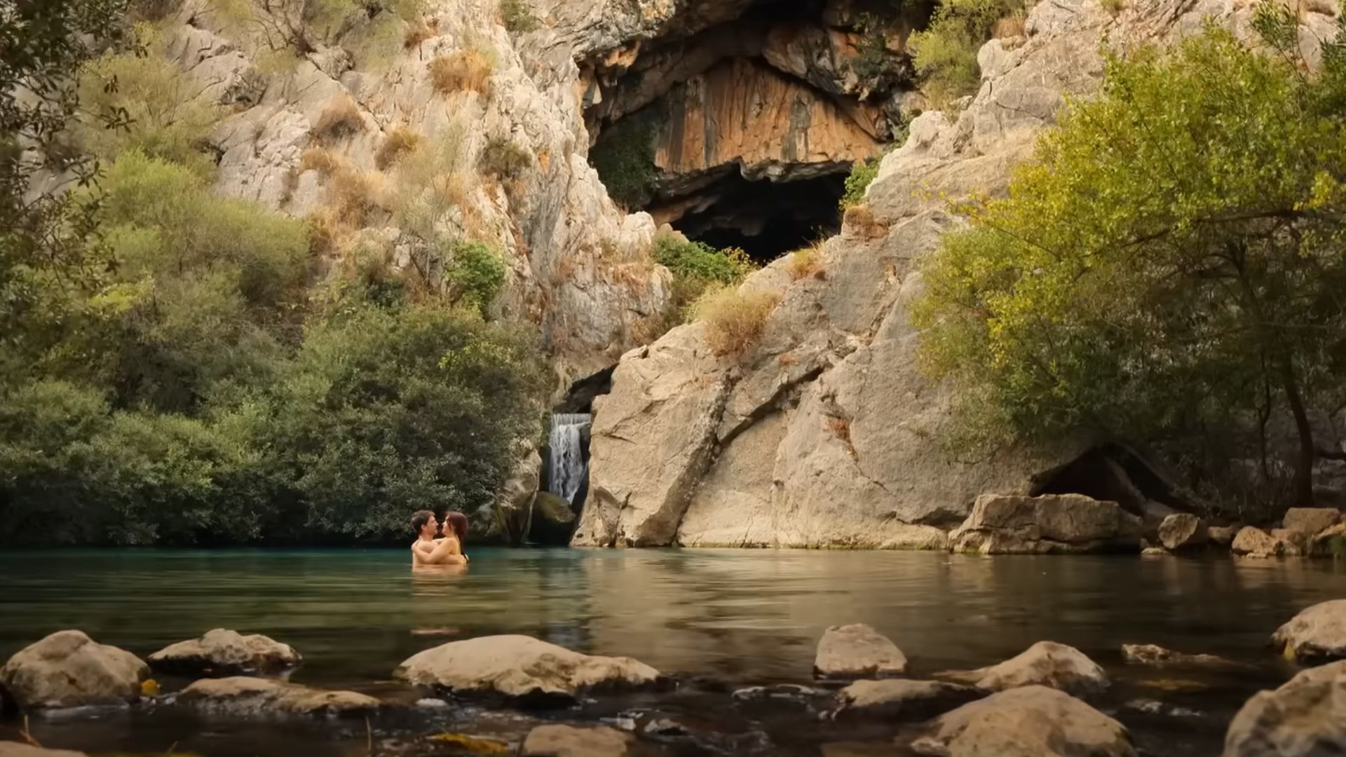 Daniel goes rock climbing on their trip (Image via YouTube/Prime Video)
