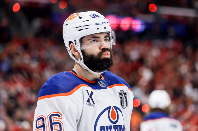 NHL rumors: Insider reports 'disagreement' b/w Oilers & Jake Walman's camp over new contract AAV