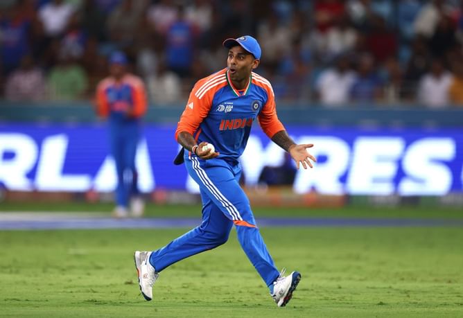 2 mistakes and 1 masterstroke by India in their 2025 Asia Cup match vs UAE ft. Suryakumar Yadav