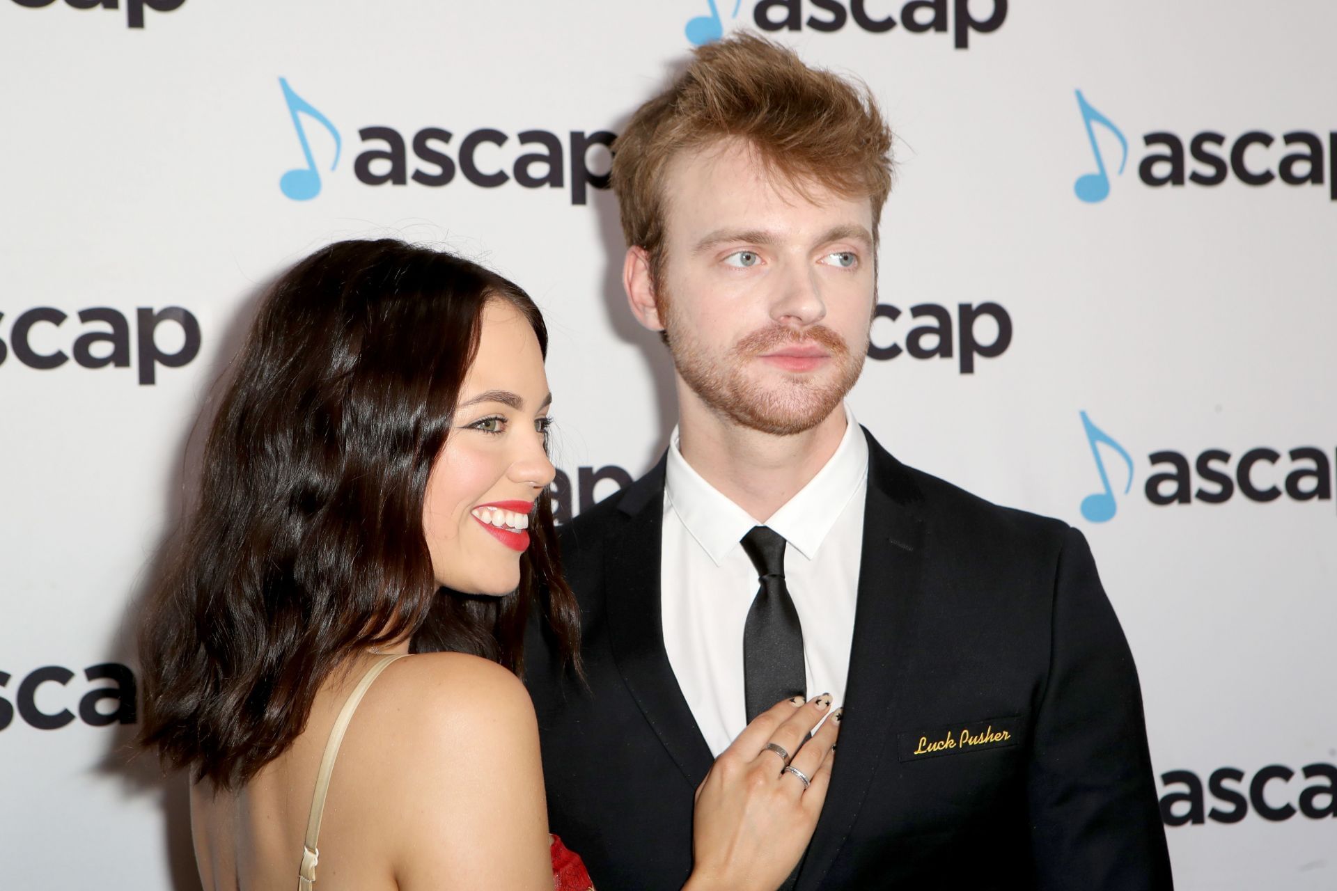 FINNEAS and Claudia at the ASCAP 2019 Pop Music Awards (Image via Getty)