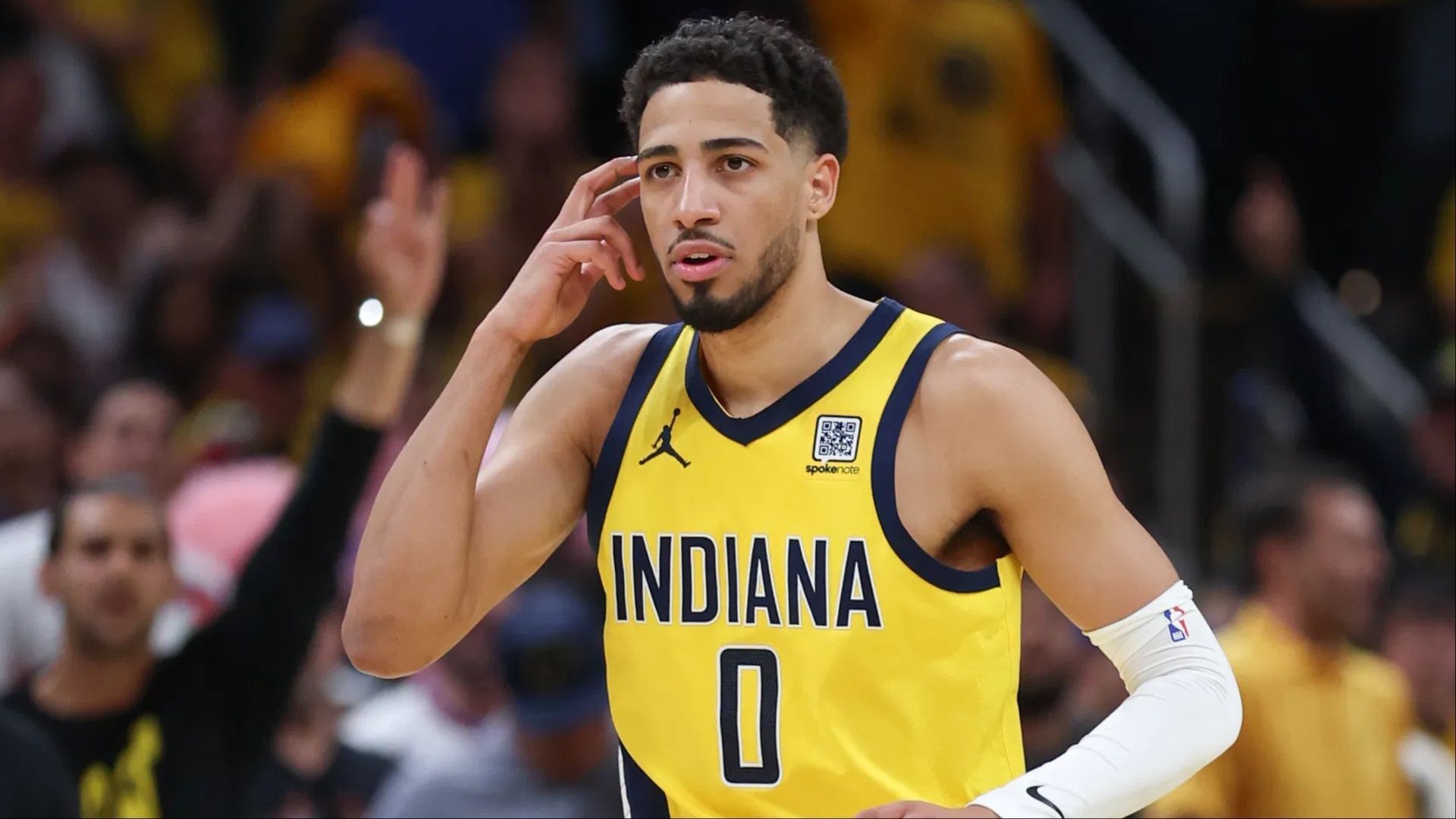 NBA fans react as Indiana adds roster depth by signing veteran PG with Tyrese Haliburton out. (Photo: IMAGN)