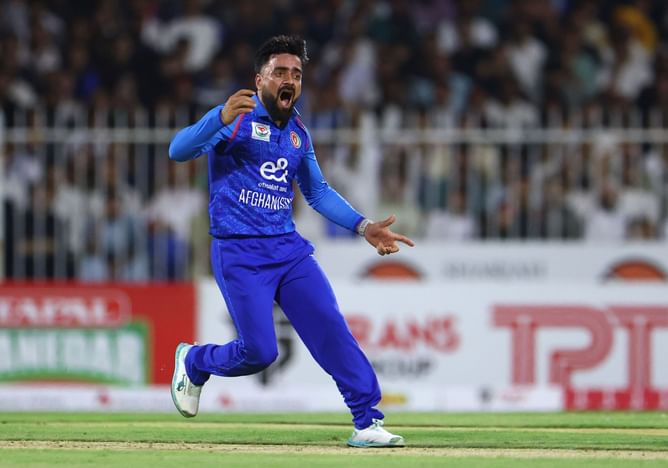 Top 5 bowlers with most wickets in T20Is ft. Rashid Khan