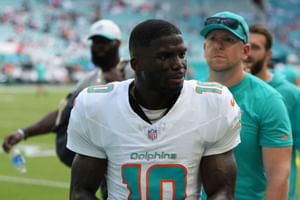 Should I play Tyreek Hill vs Bills this week? Fantasy projections and outlook for Dolphins WR