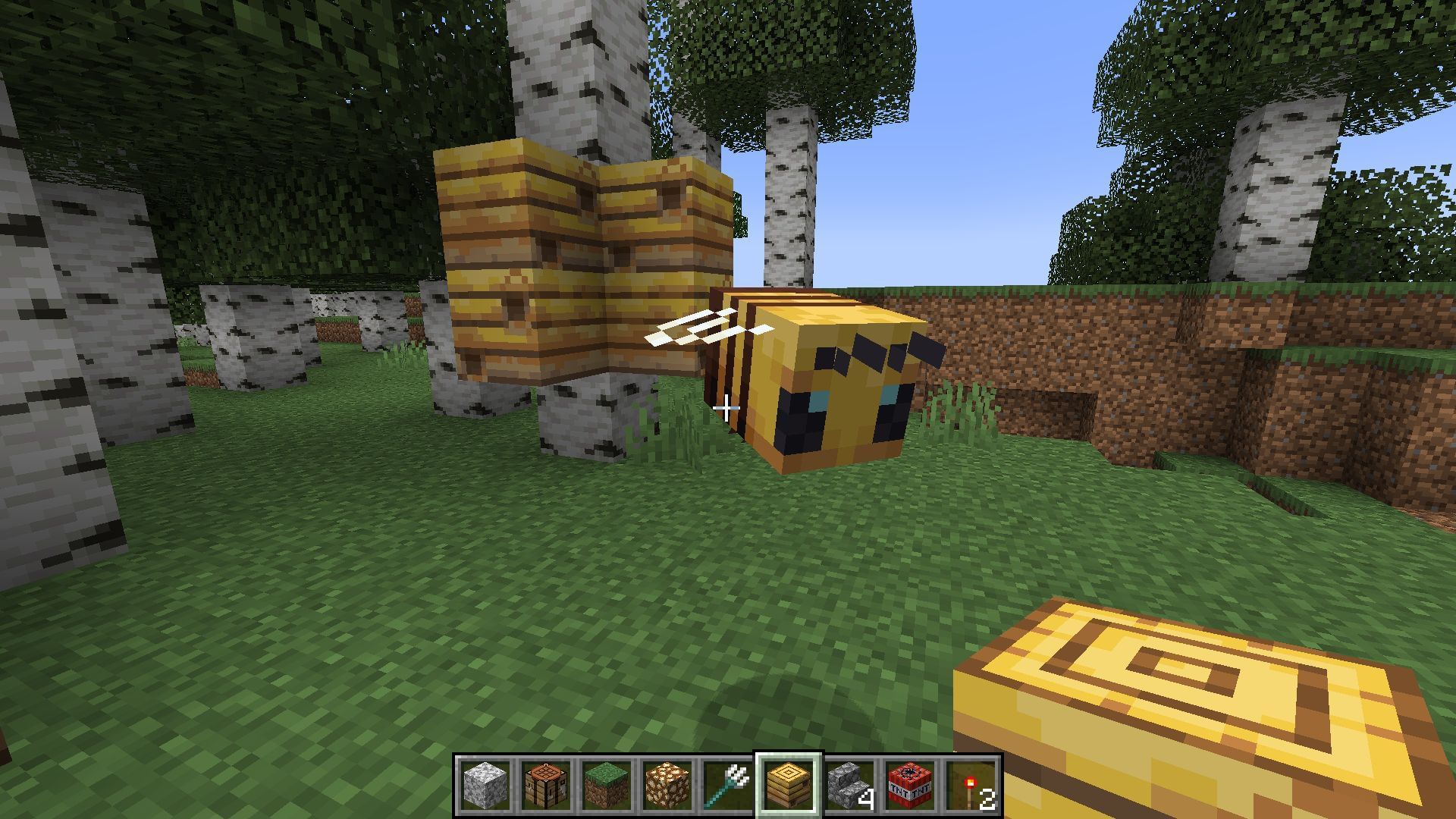 Farm honeycomb to wax items in the Minecraft The Copper Age update (Image via Sportskeeda Gaming || Mojang Studios)