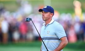 Rory McIlroy flips off fans on Ryder Cup opening day