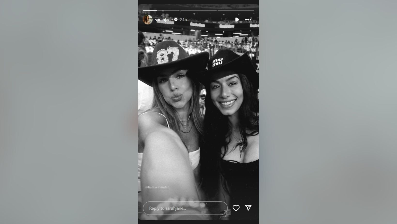 Sarah Jane twins in Cowboy hats with Haley Cavinder (Image Credit: Jane/IG)