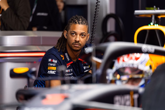 Red Bull Insider exposes “embarassing” conditions of F1 pit crew members