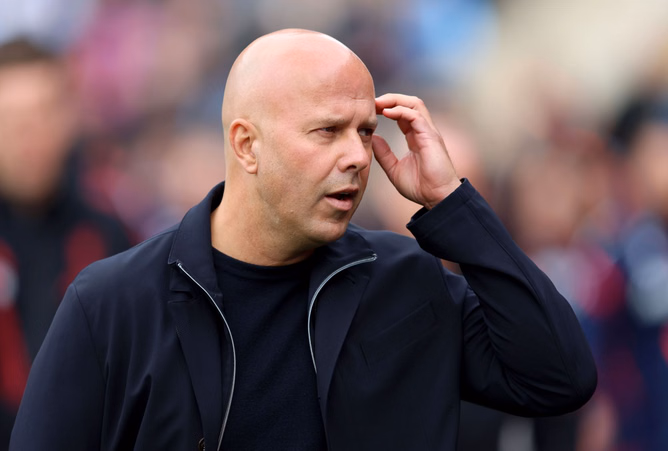 "One of our players in the last minute runs forward" - Arne Slot singles out Liverpool star for error that led to Crystal Palace's late winner