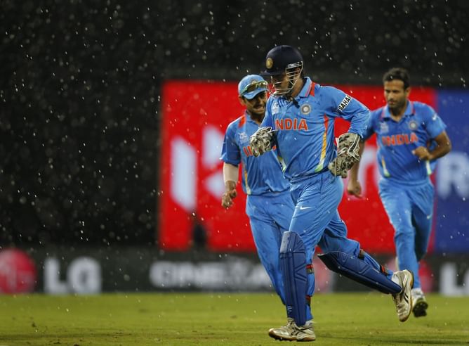 "Fan war? PR lobby?" - Irfan Pathan breaks silence after old video of hookah comment on MS Dhoni goes viral