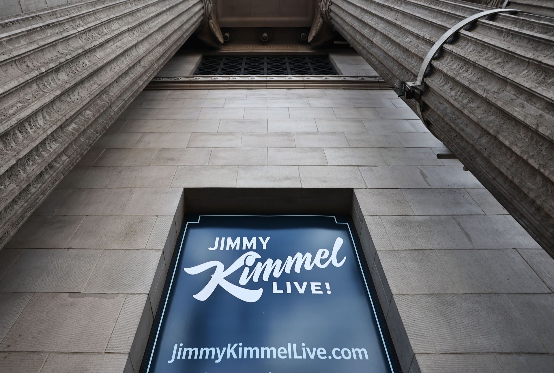 Kimmel urges gun reform after Uvalde shooting (Image via Getty) 