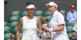 "Iconic lack of handshake" - Fans react as Jelena Ostapenko's doubles partner Hsieh Su-wei snubs China Open opponent amid longstanding feud