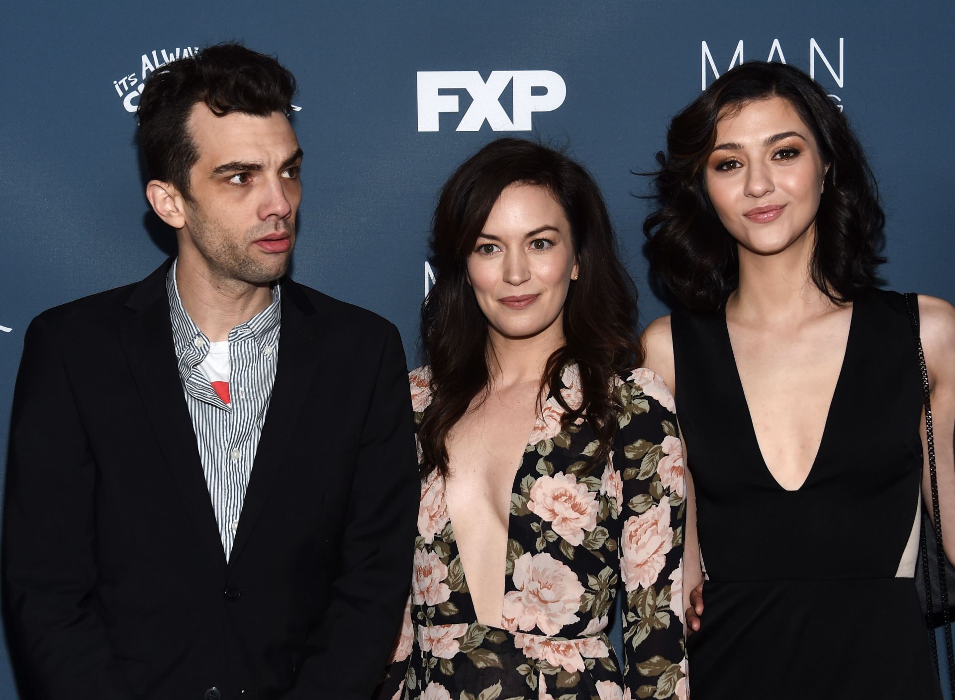 Lower (Center) with the cast of Man Seeking Woman at the premiere (Image via Getty)