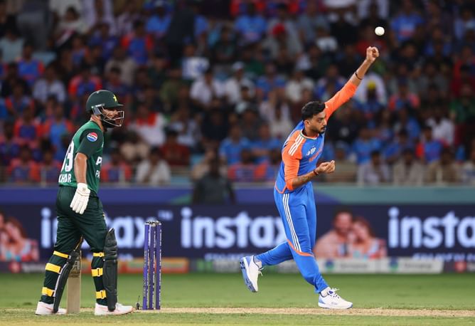 "That is why he was elevated to vice-captain" - Former India batter's massive praise for Axar Patel after IND vs PAK Asia Cup 2025 match