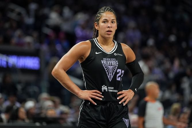 "Best thing about this team": WNBA MIP Veronica Burton melts over teammates' loving reactions to her major award win