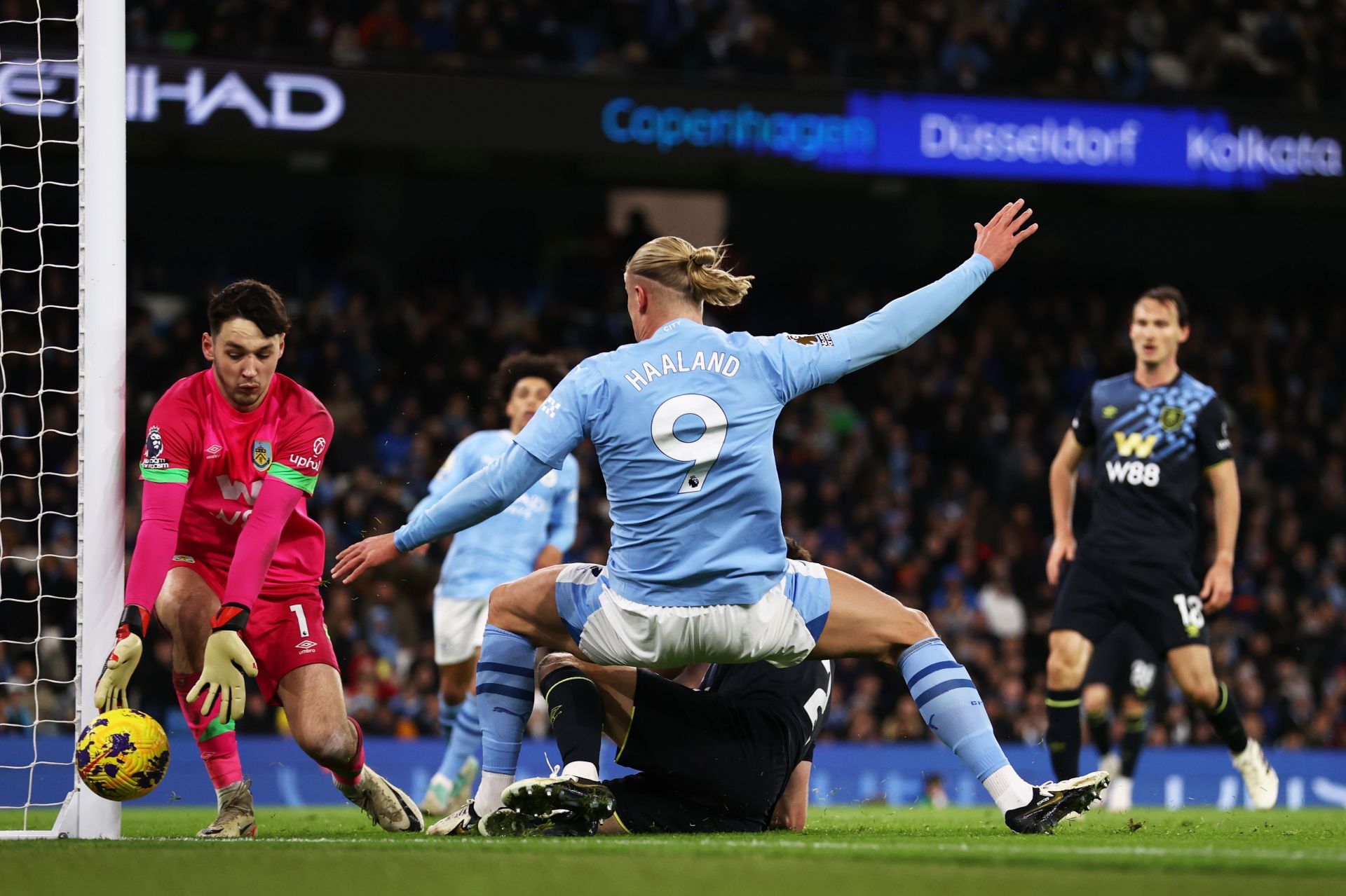 Manchester City v Burnley FC - Premier League - Source: Getty