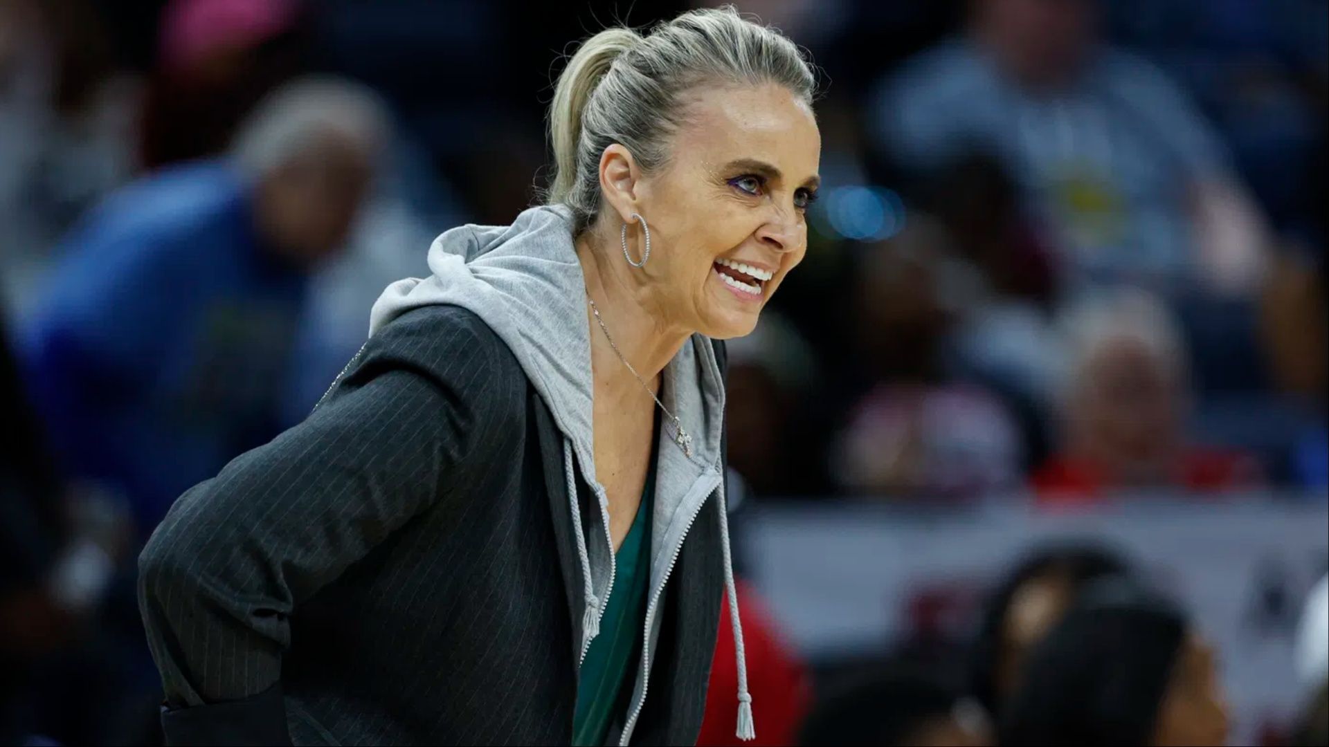 Fever fans mock coach Becky Hammon after her bold 