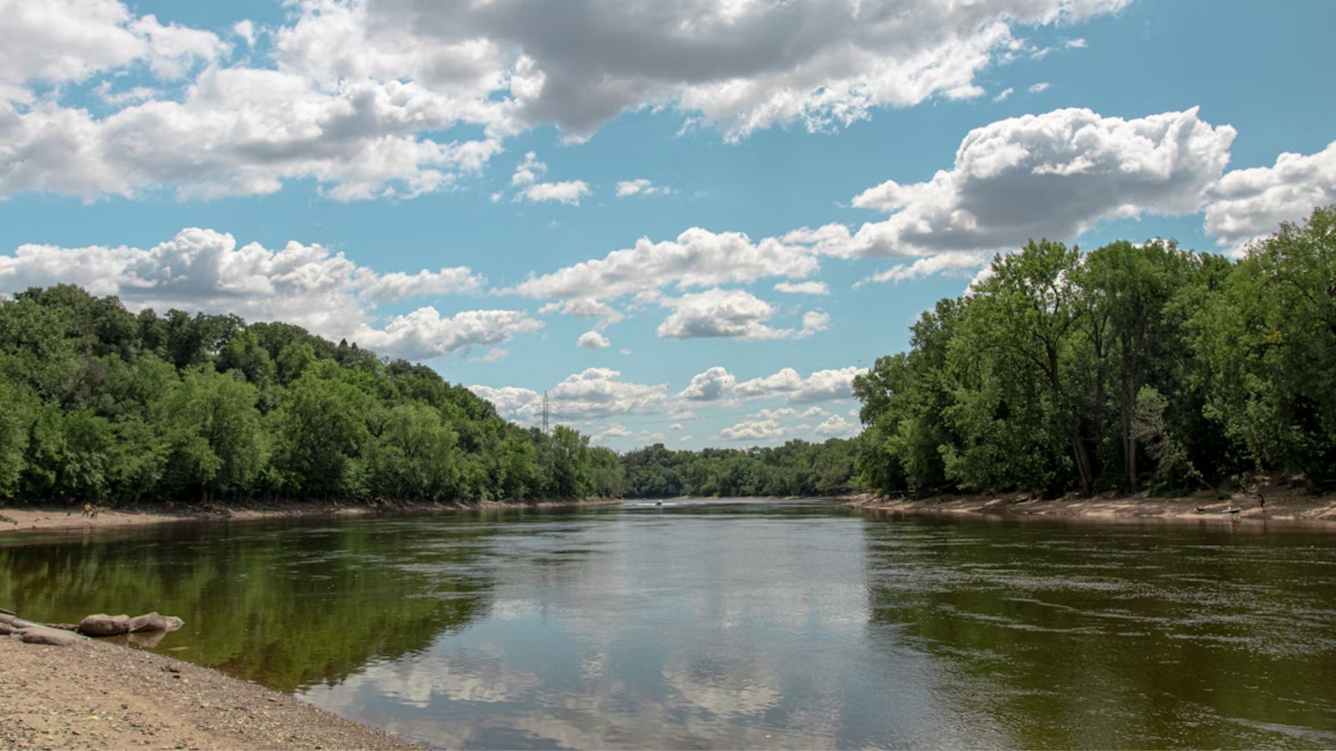 Luke Homan&#039;s body was found in the Mississippi River (Image via Unsplash/ @ Mathew Benoit)