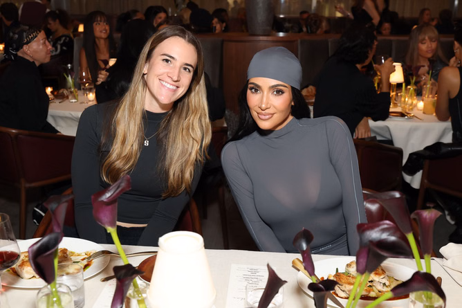 "Sab next to the devil" - WNBA fans go wild over Sabrina Ionescu-Kim Kardashian linkup for SKIMS' star-studded event