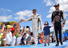 5 NASCAR drivers who had completely different careers before racing, ft. Carl Edwards