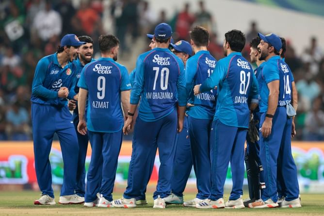 Afghanistan star pulls off jaw-dropping no-look shot in AFG vs BAN Asia Cup 2025 match [Watch]