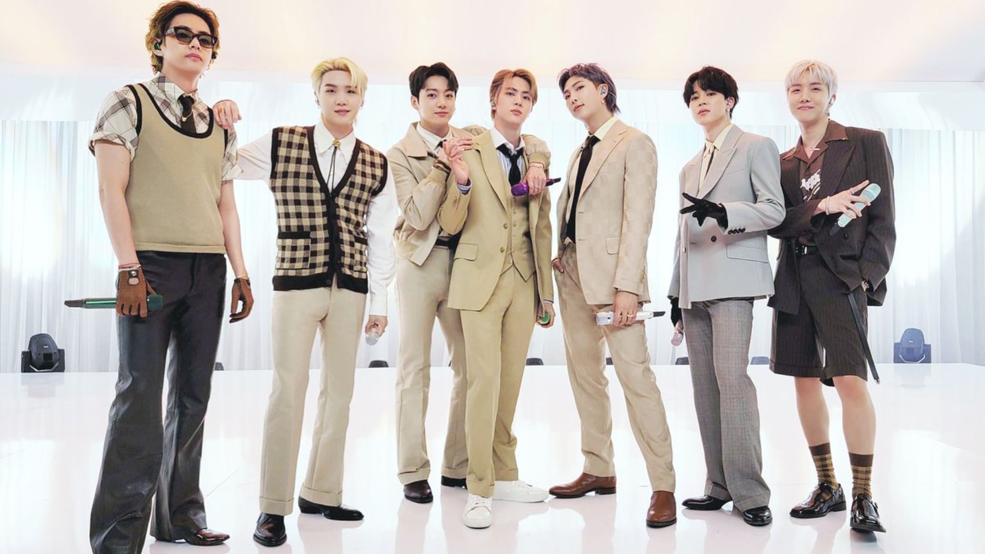 Bangtan Sonyeondan (Image via X/@BTS_jp_official)