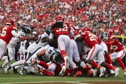"This is still not real football": Ex-Packers QB calls put Eagles' Tush Push play after false start controversy becomes focal point during Chiefs game