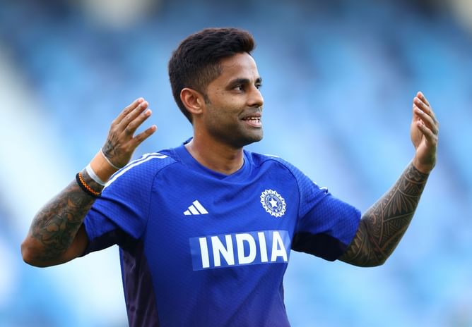 "I have become like Rohit" - Suryakumar Yadav reacts hilariously to his forgetfulness during toss ahead of IND vs OMA Asia Cup 2025 [Watch]
