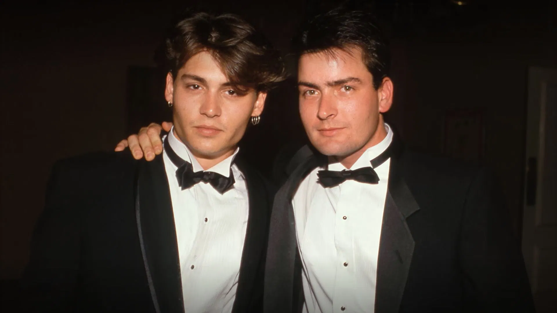 Charlie Sheen and Johnny Depp (Image via Netflix)