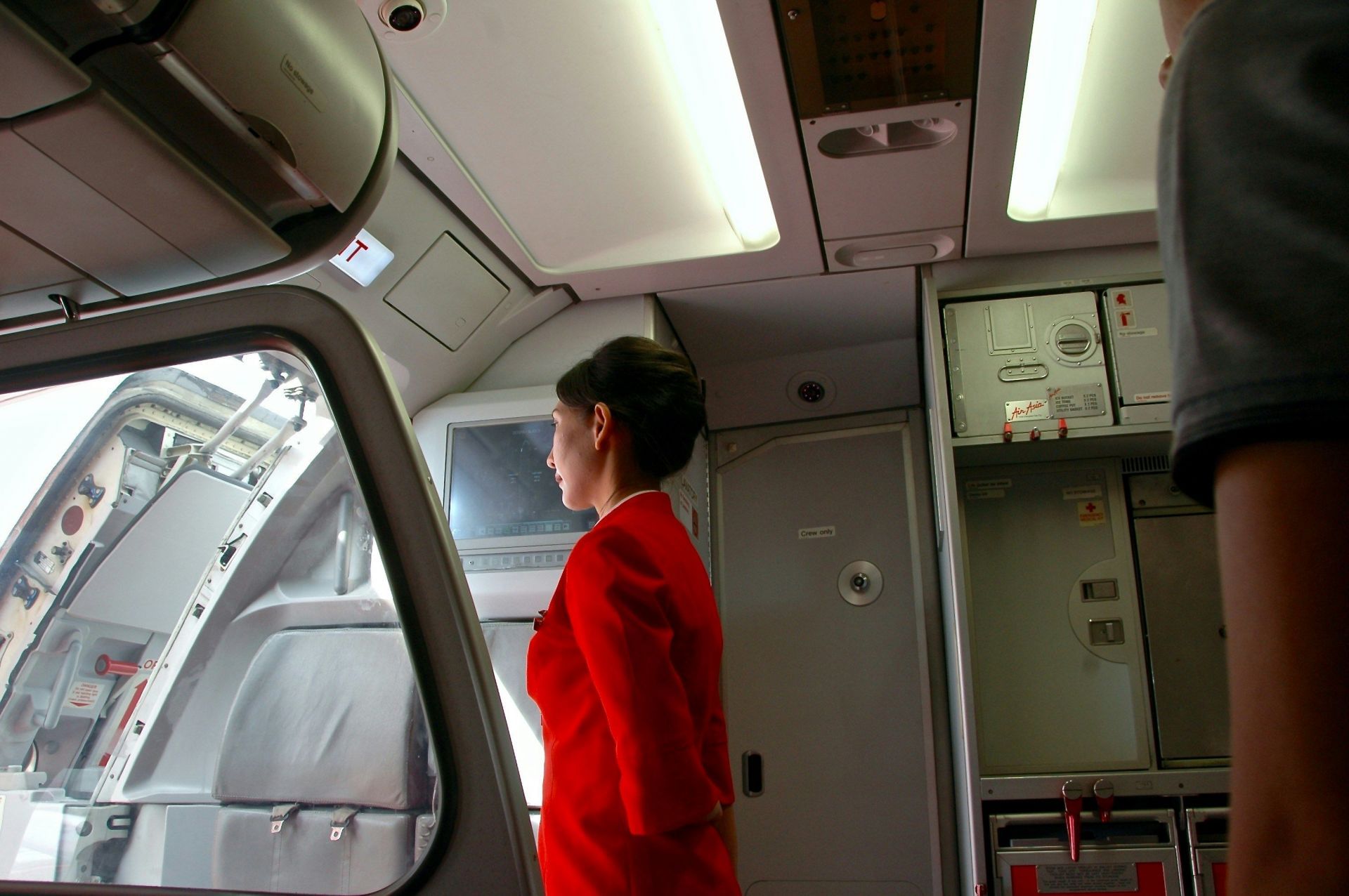 Sarm Heslop was a former flight attendant from the UK. (Image via Unsplash)