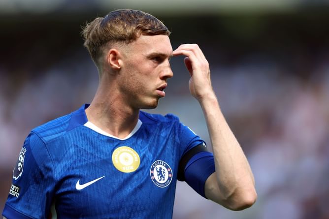 Chelsea star Cole Palmer criticizes refereeing standards with comment on social media post showing Mateta picking up a booking for celebration