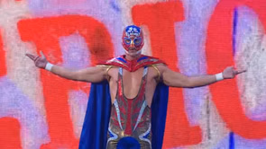 WWE star El Grande Americano makes drastic appearance change