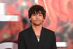 "Sir you are NOT Beyonce" - Internet reacts to One Direction star Louis Tomlinson announcing new single Lemonade