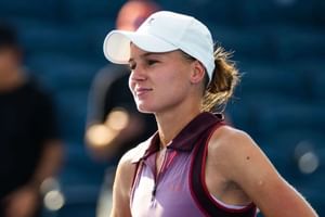 WATCH: Controversial scenes at Guadalajara Open as Veronika Kudermetova snubs opponent, leaves her hanging with no handshake after shock loss