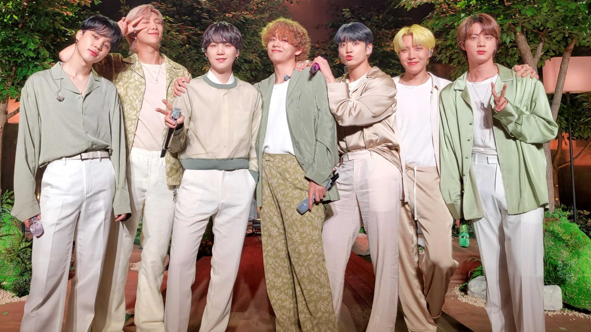 BTS (Image via X/@BTS_jp_official)