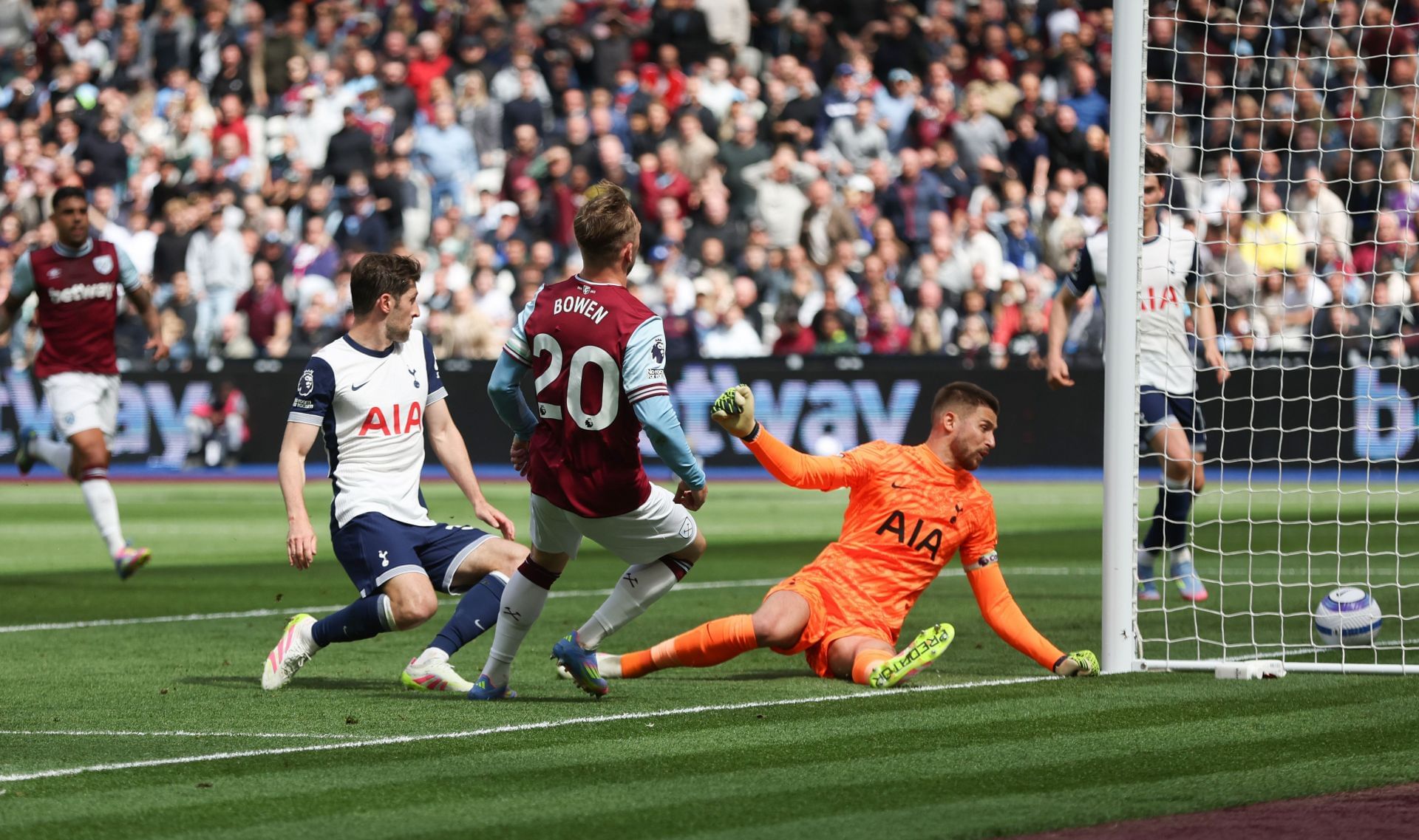 West Ham United FC v Tottenham Hotspur FC - Premier League - Source: Getty