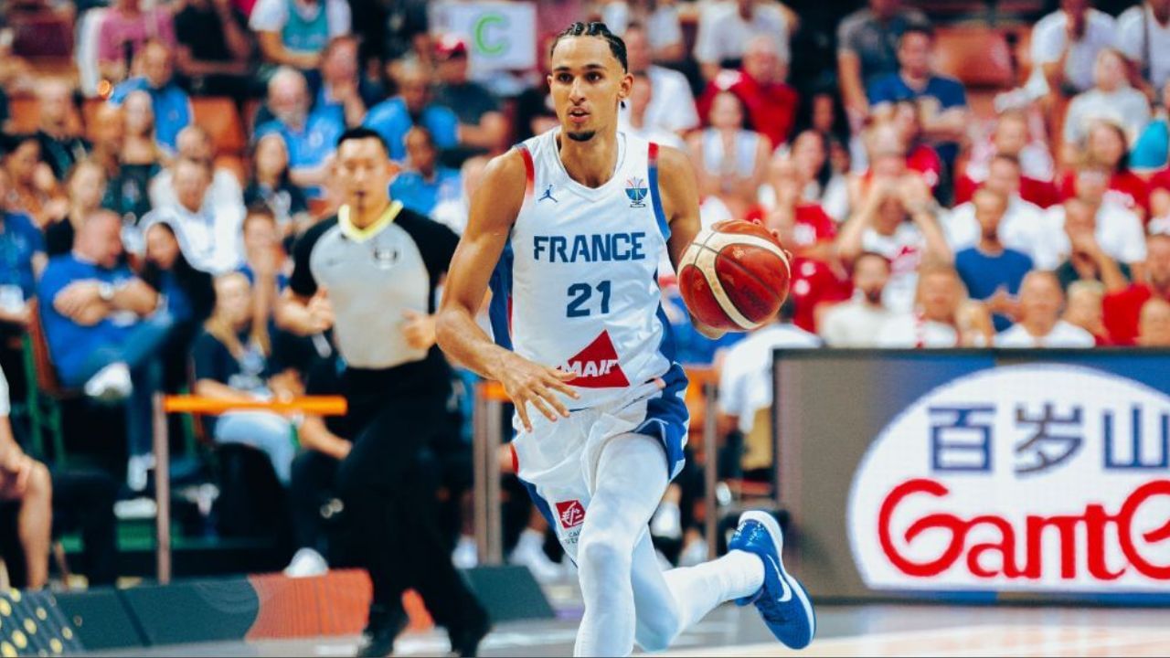 Fans pile on favorites France