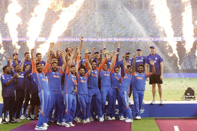 "Made every ball count for something" - Sunil Gavaskar showers accolades on Indian batter for crucial knock in Asia Cup 2025 final against Pakistan