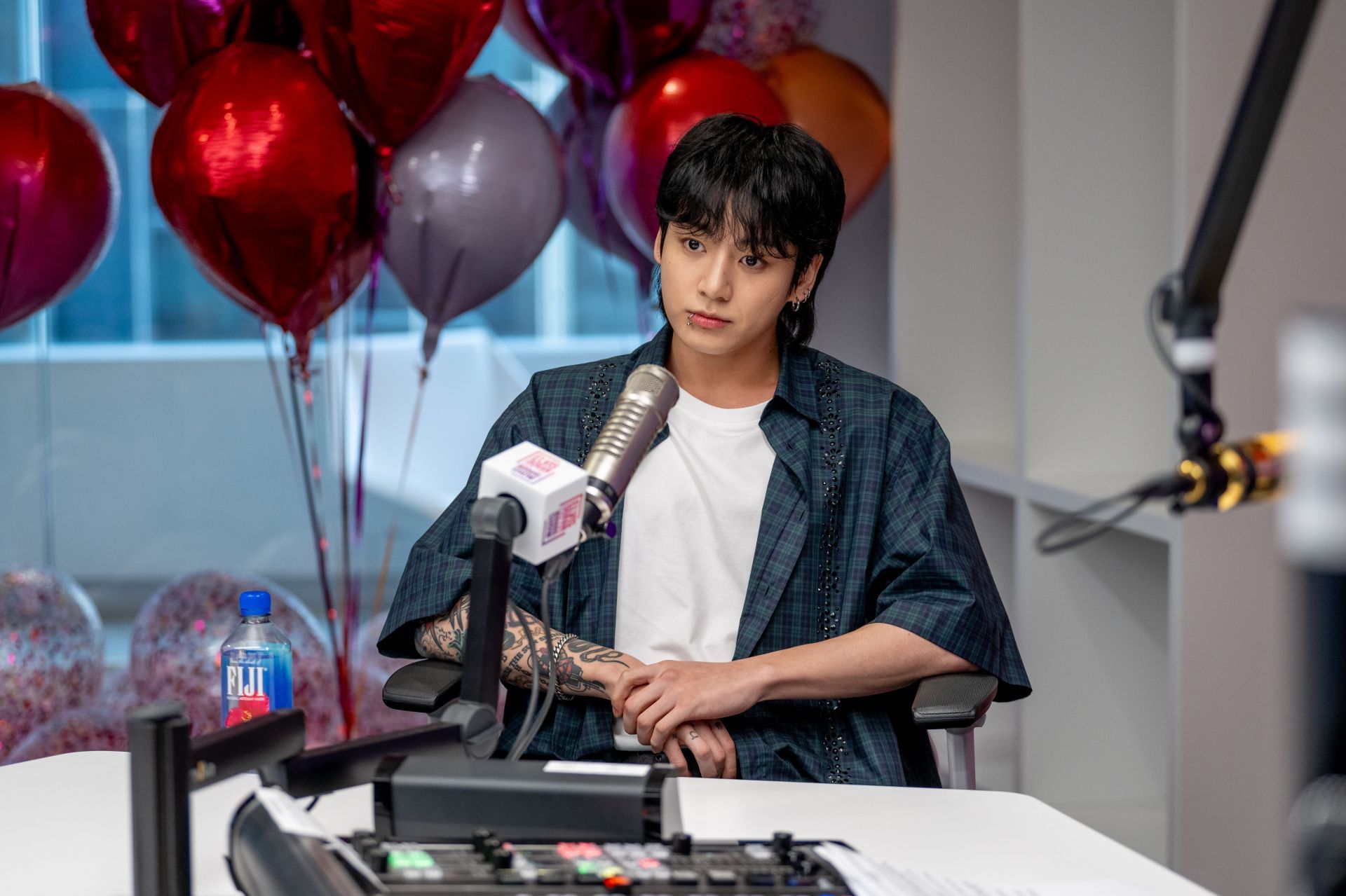 Jung Kook Visits &quot;Elvis Duran And The Morning Show&quot; - (Image via Getty)